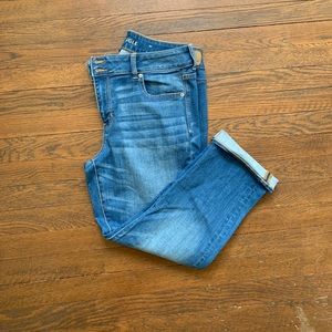 American Eagle Artist Crop